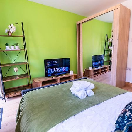 090 Beautiful 1 Bedroom Flat Near Luton Town And Station Luton (Bedfordshire) Exterior foto