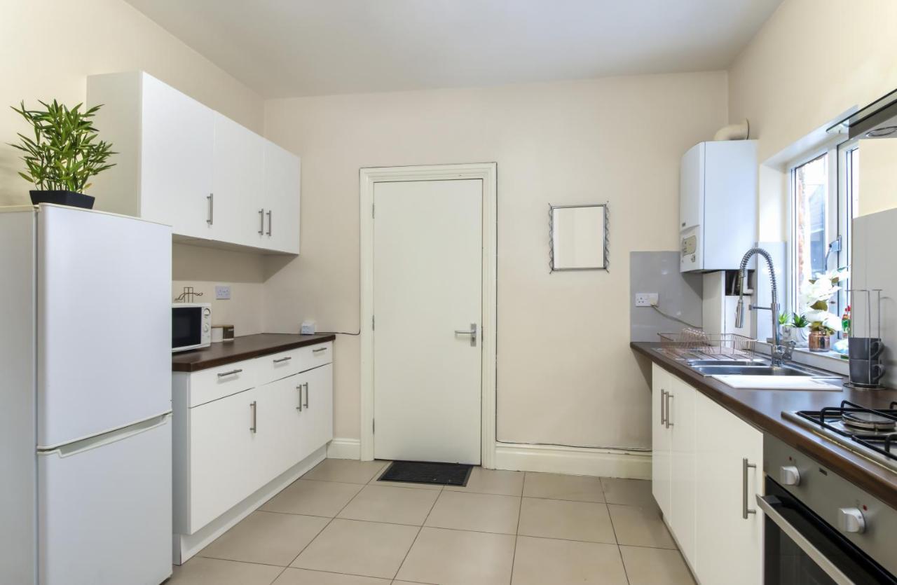 090 Beautiful 1 Bedroom Flat Near Luton Town And Station Luton (Bedfordshire) Exterior foto