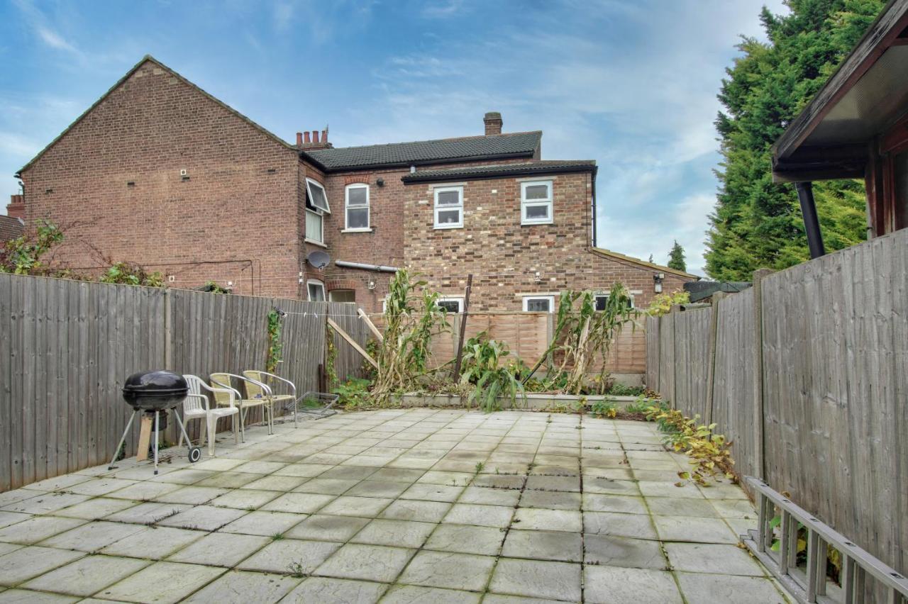 090 Beautiful 1 Bedroom Flat Near Luton Town And Station Luton (Bedfordshire) Exterior foto